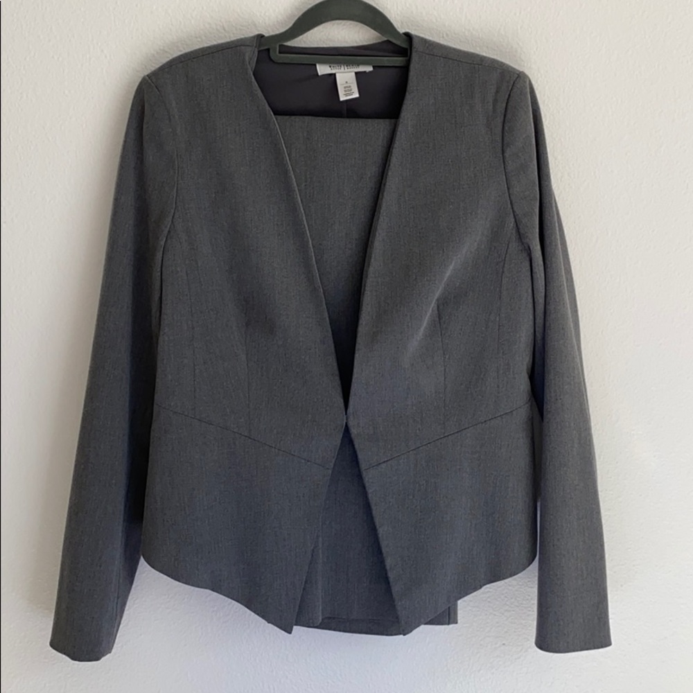 HP 🎉White House Black Market Gray Pant Suit Set